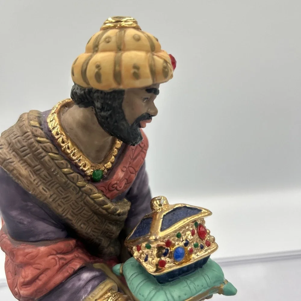 Kirkland Signature‎ Nativity Replacement WISEMAN Kneeling Figurine 75177